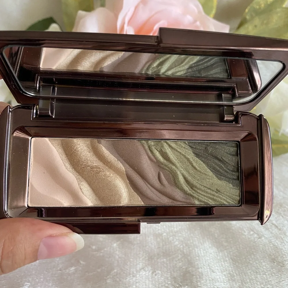 Hourglass MODERNIST EYESHADOW PALETTE COLOR FIELD - Picture 5 of 6